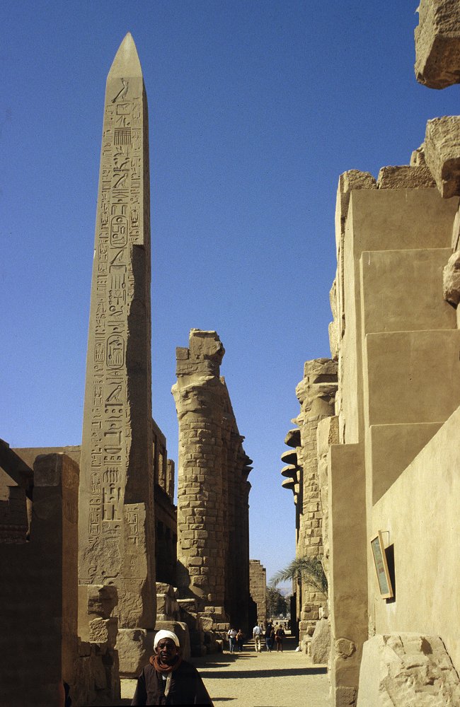 Obelisk beim Amun-Tempel von Karnak