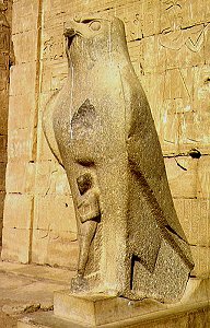 Horus-Statue in Edfu