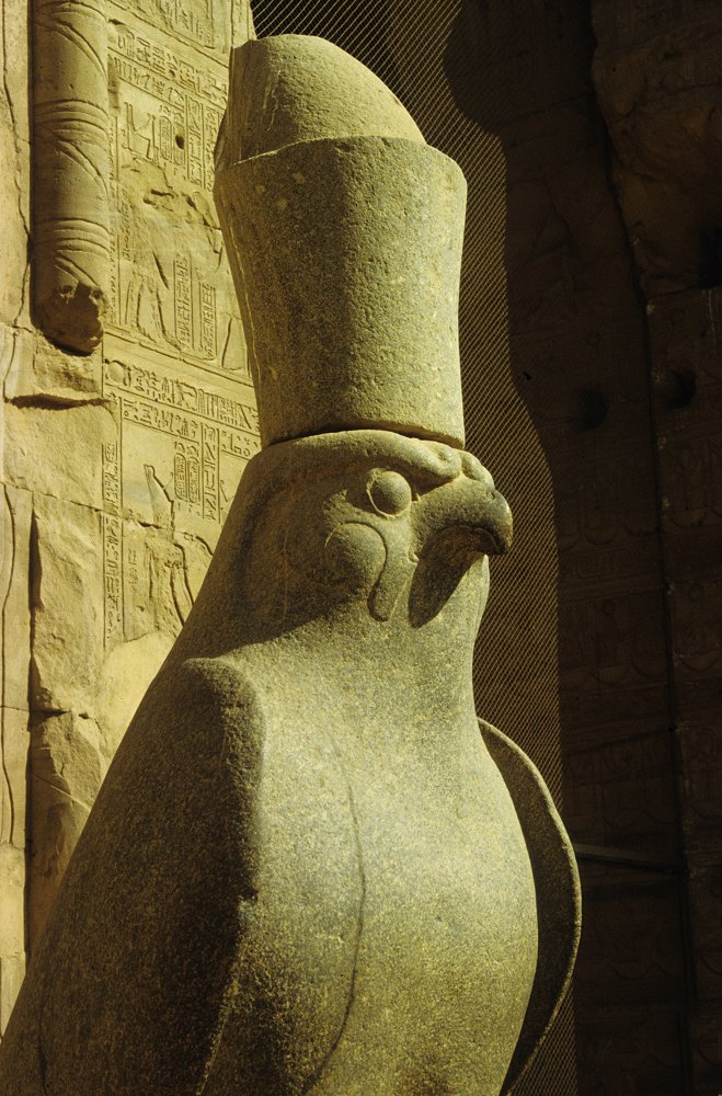 Der ägyptische Gott Horus in Edfu