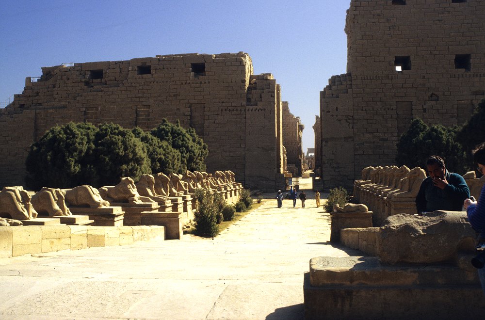 Die Sphinx-Allee von Luxor am Karnak-Tempel